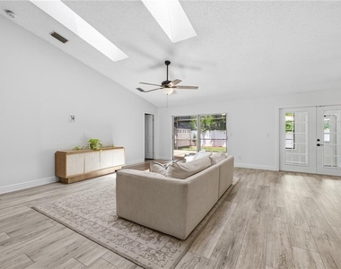 1570 Club Drive - Photo Thumbnail 2