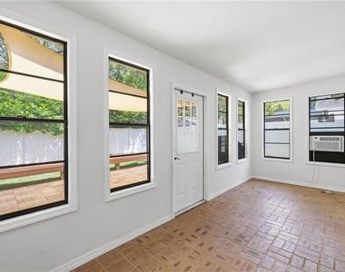 1570 Club Drive - Photo Thumbnail 22