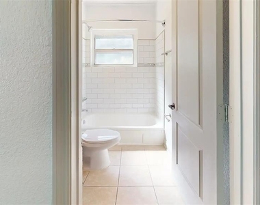 1411 S Lorenzo Avenue - Photo Thumbnail 5