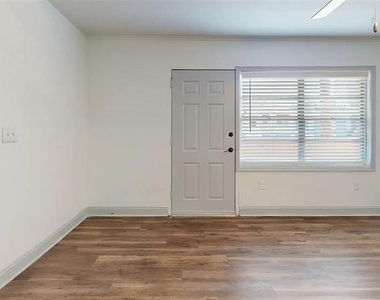 1405 S Lorenzo Avenue - Photo Thumbnail 6