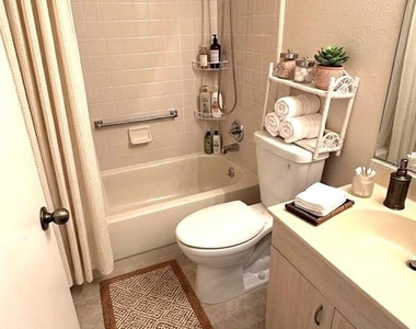 645 Mcdaniel Street - Photo Thumbnail 18