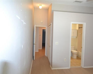 3379 Fox Hunt Drive - Photo Thumbnail 8