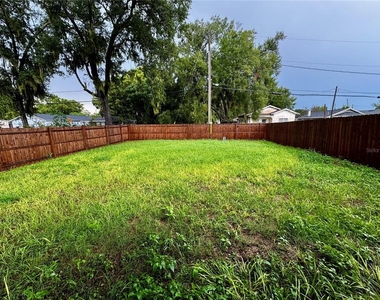 1810 Dunbar Street - Photo Thumbnail 9