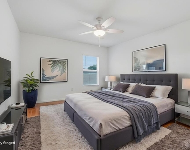 836 Cambridge Drive - Photo Thumbnail 17