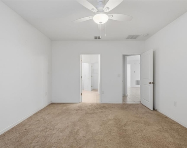 836 Cambridge Drive - Photo Thumbnail 28