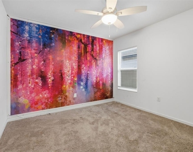 836 Cambridge Drive - Photo Thumbnail 9