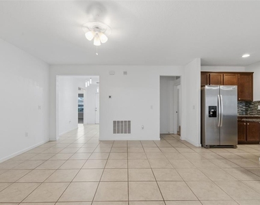 836 Cambridge Drive - Photo Thumbnail 16
