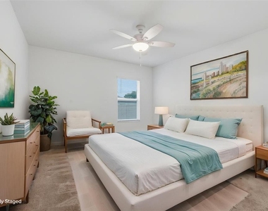 836 Cambridge Drive - Photo Thumbnail 18