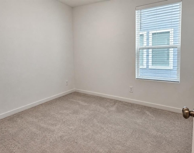5121 Arrowfeather Court - Photo Thumbnail 10
