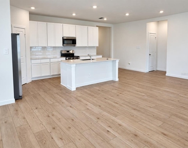 5121 Arrowfeather Court - Photo Thumbnail 17