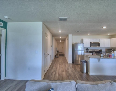 1201 Chester Avenue - Photo Thumbnail 18