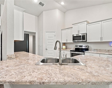 6644 Sw 179th Court Road - Photo Thumbnail 10