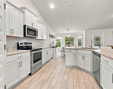6644 Sw 179th Court Road - Photo Thumbnail 7