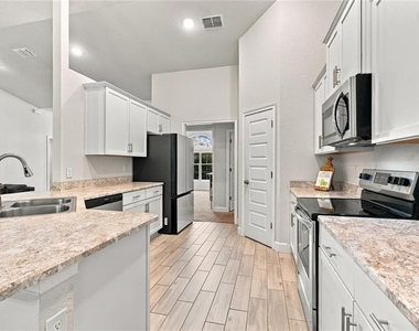 6644 Sw 179th Court Road - Photo Thumbnail 8