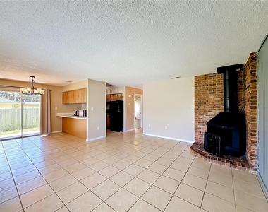4050 Se 20th Court - Photo Thumbnail 5