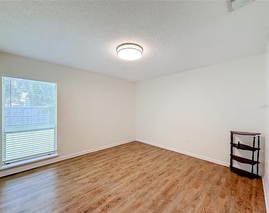 4050 Se 20th Court - Photo Thumbnail 16