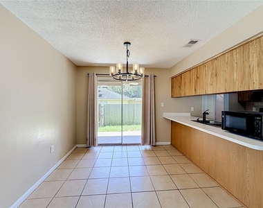 4050 Se 20th Court - Photo Thumbnail 8