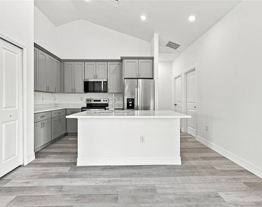 16337 Sw 17th Terrace Road - Photo Thumbnail 3