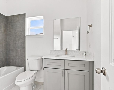 16337 Sw 17th Terrace Road - Photo Thumbnail 13