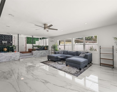 2909 Hargill Drive - Photo Thumbnail 7
