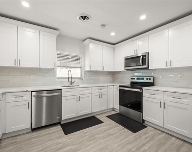 2909 Hargill Drive - Photo Thumbnail 10