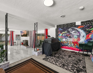 2909 Hargill Drive - Photo Thumbnail 5