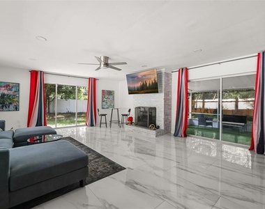 2909 Hargill Drive - Photo Thumbnail 6