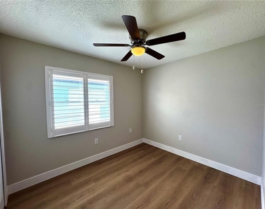 3217 Royal Street - Photo Thumbnail 10