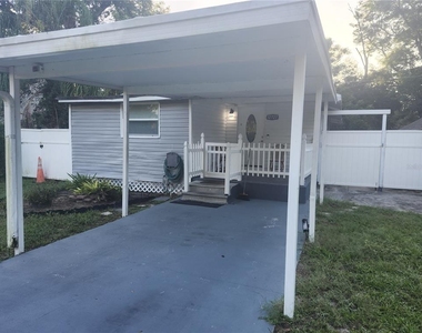 12727 N Ola Avenue - Photo Thumbnail 4