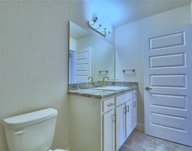 906 Sofia Lane - Photo Thumbnail 25