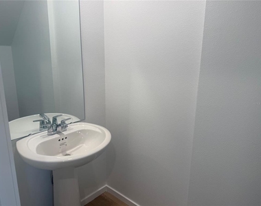 1562 Plank Place - Photo Thumbnail 7