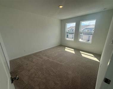 1562 Plank Place - Photo Thumbnail 9