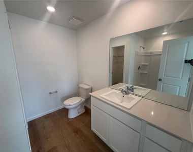 1562 Plank Place - Photo Thumbnail 12