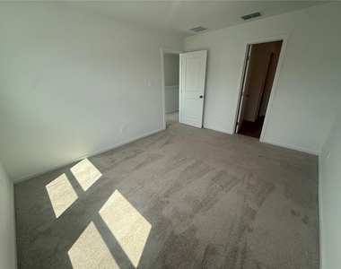 1562 Plank Place - Photo Thumbnail 10