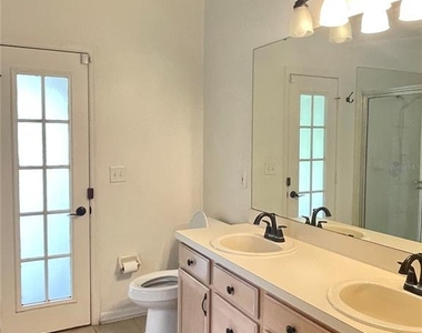 521 Lexingdale Dr - Photo Thumbnail 9