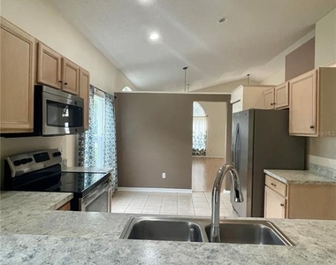 521 Lexingdale Dr - Photo Thumbnail 1