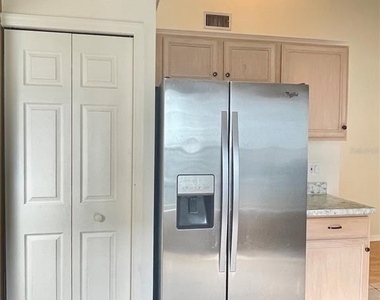 521 Lexingdale Dr - Photo Thumbnail 3