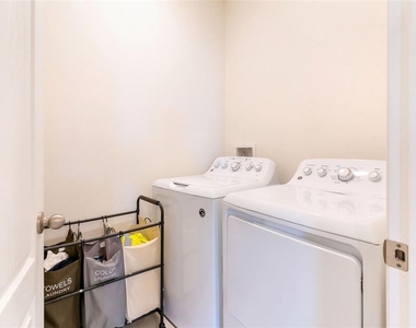 9537 Black Walnut Drive - Photo Thumbnail 10