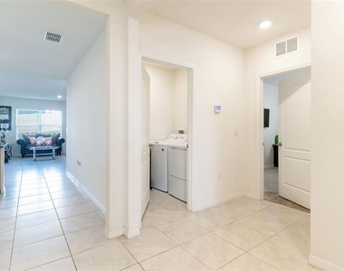 9537 Black Walnut Drive - Photo Thumbnail 9