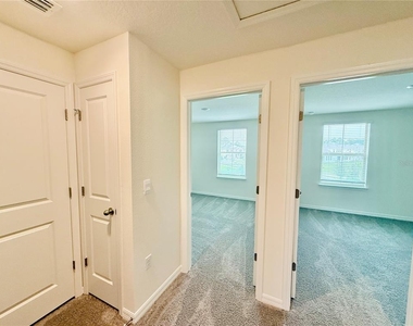 16311 Lakelet Alley - Photo Thumbnail 10