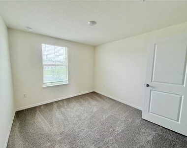 16311 Lakelet Alley - Photo Thumbnail 12