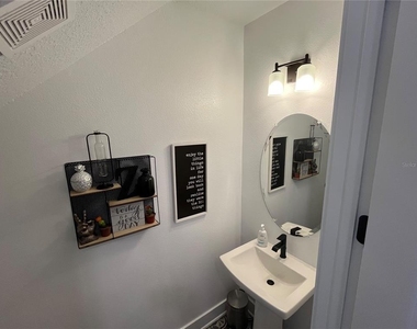931 Wild Date Lane - Photo Thumbnail 22