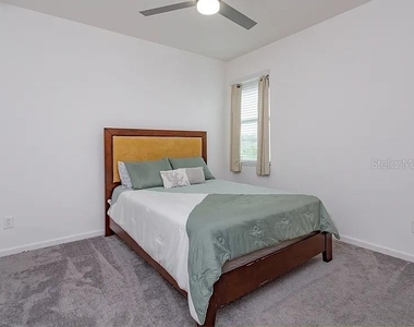 1324 Yorkdale Road - Photo Thumbnail 15