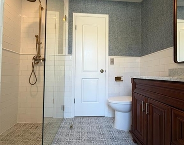 9115 Bay Side Court - Photo Thumbnail 24