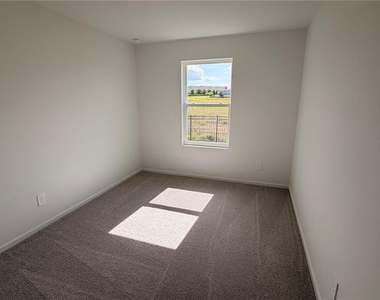 806 Lynx St - Photo Thumbnail 21