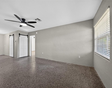 510 N Barrow Avenue - Photo Thumbnail 2