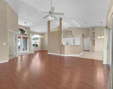 932 Cornell Avenue - Photo Thumbnail 6