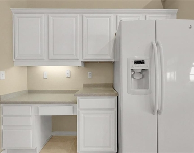 932 Cornell Avenue - Photo Thumbnail 5