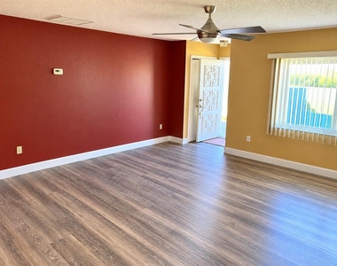 23226 Midway Boulevard - Photo Thumbnail 4