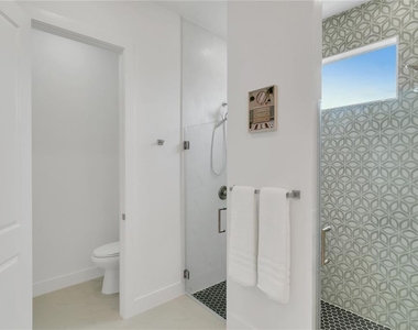 13454 Ingraham Boulevard - Photo Thumbnail 15